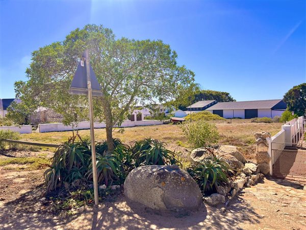 1050 m² Land available in Jacobsbaai