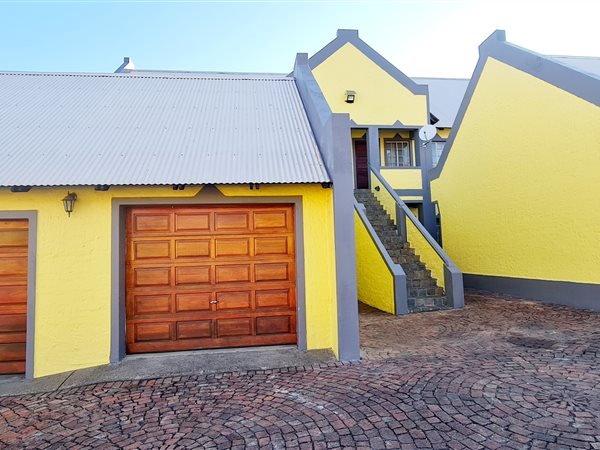 2 Bedroom Townhouse 2 Bedroom Townhouse