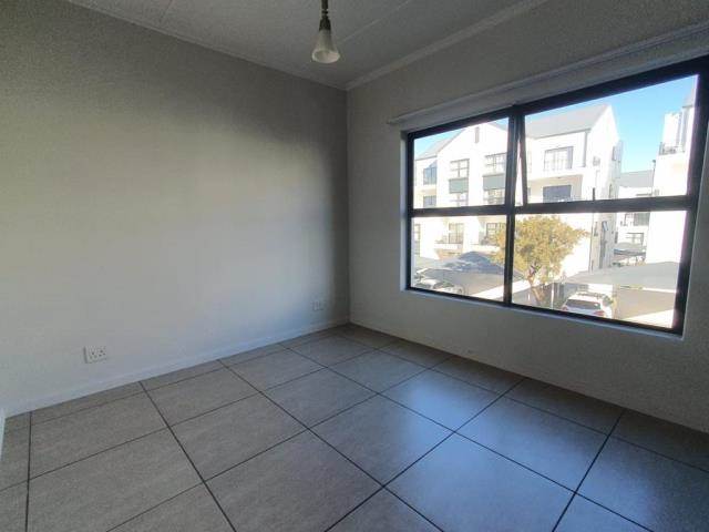 2 Bed Apartment in Edenvale photo number 4
