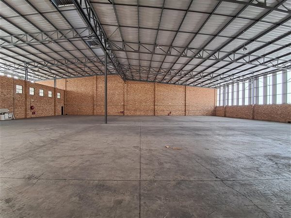 1 587  m² Industrial space