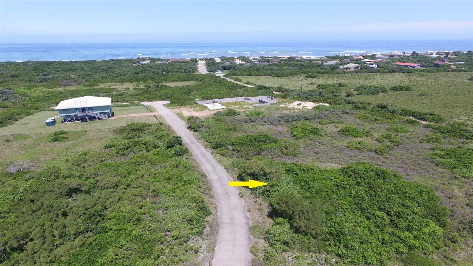 1167 m² Land available in Cannon Rocks photo number 2