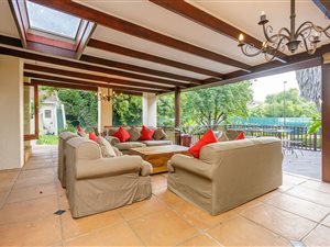 5 Bed House in Craighall Park