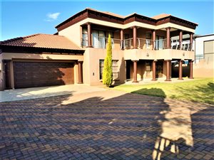 6 Bed House in Cultura Park