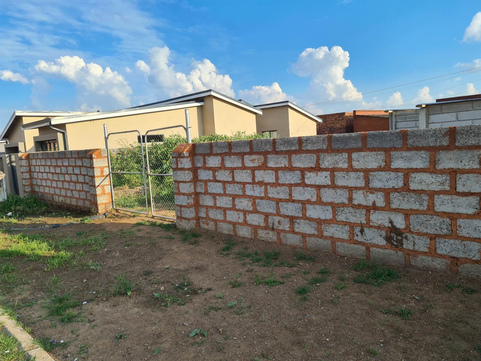 380 m² Land available in Kwa Thema photo number 2