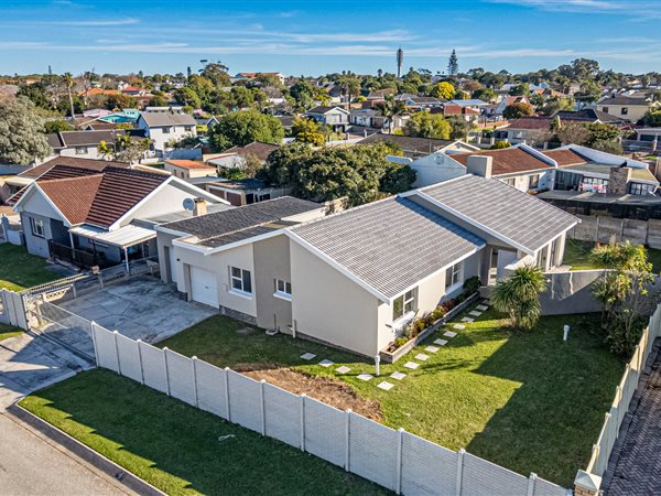 3 Bedroom House 3 Bedroom House