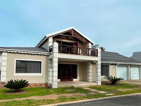 4 Bedroom House 4 Bedroom House