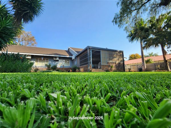 4 Bedroom House 4 Bedroom House