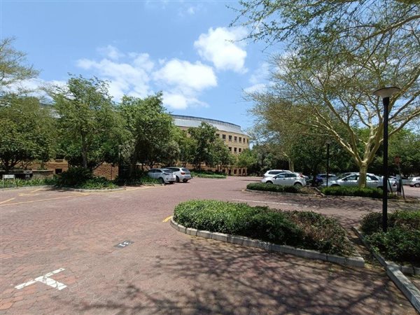 376  m² Commercial space in Woodmead