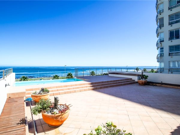 3 Bed Penthouse in Mouille Point