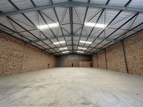 556 m² Industrial space 556 m² Industrial space