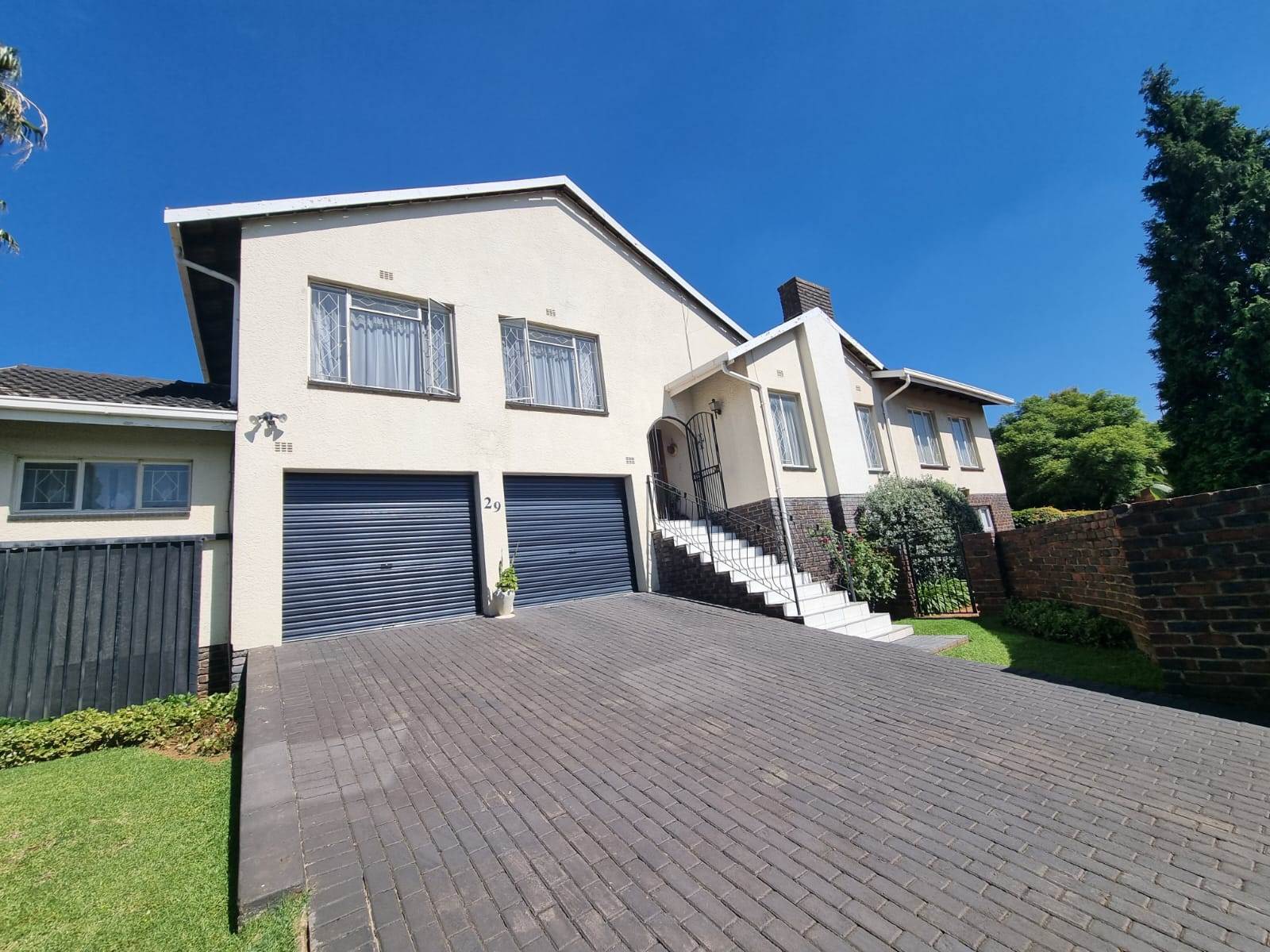 5 Bed House in Glenvista photo number 1