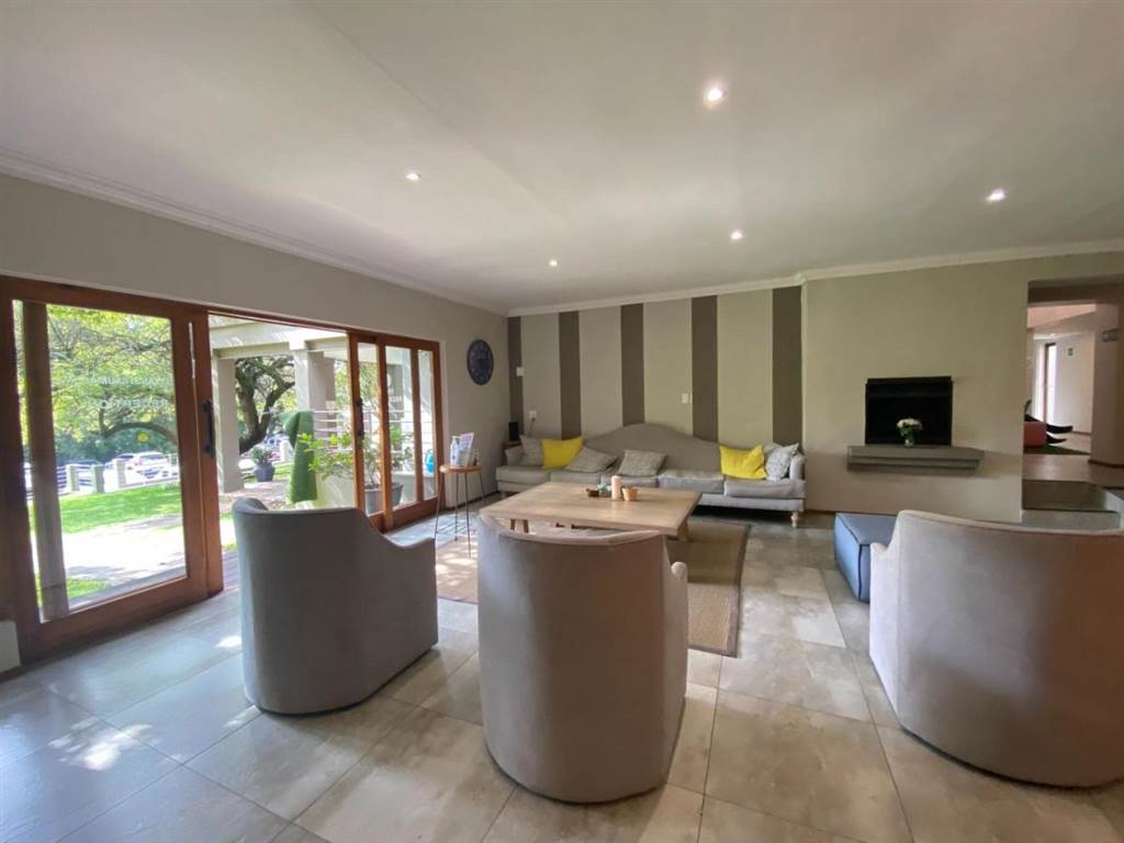 8 Bed House in Rivonia photo number 1