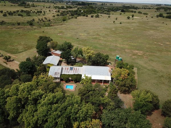 25.7 ha Smallholding 25.7 ha Smallholding