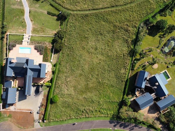 3 700 m² Land 3 700 m² Land