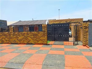 2 Bed House in Emdeni
