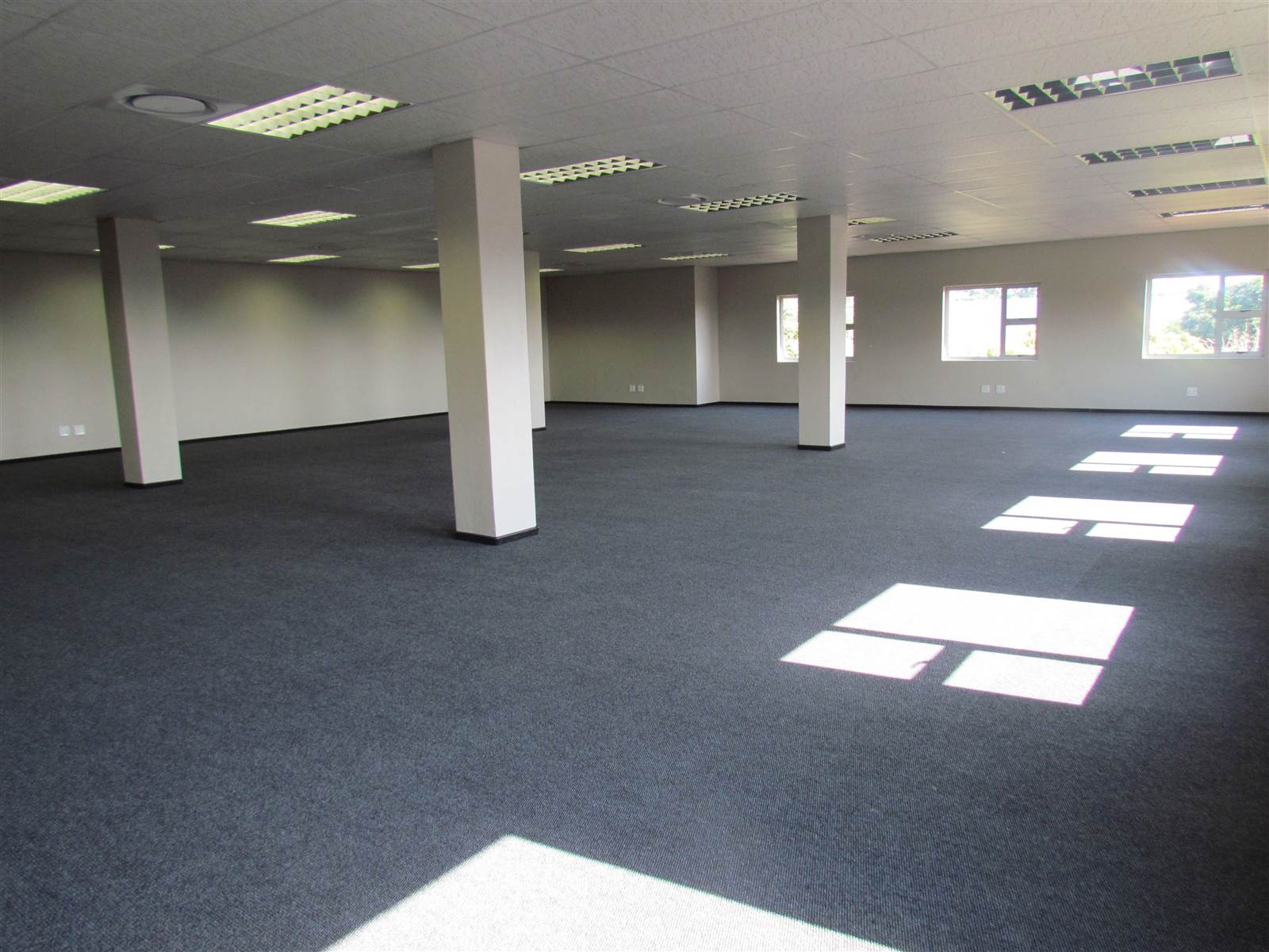 2396  m² Commercial space in Nelspruit photo number 11