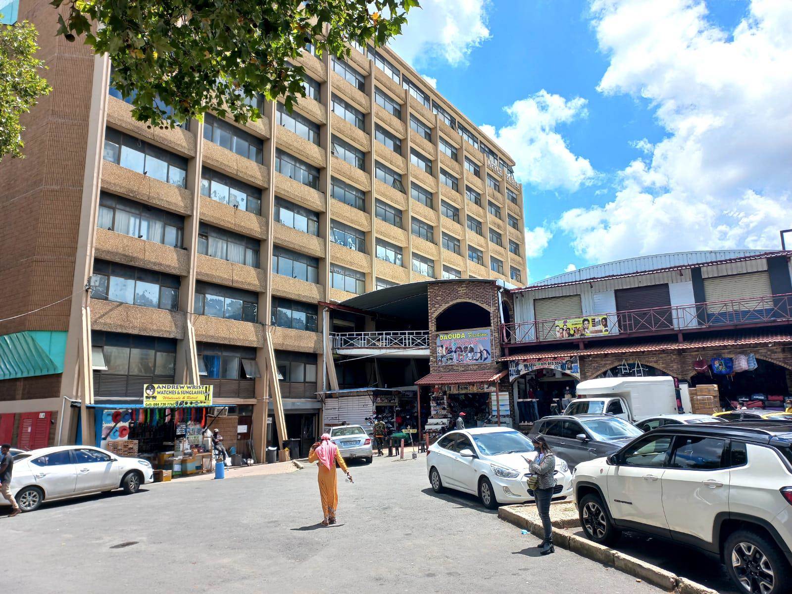 1000  m² Commercial space in New Doornfontein photo number 1