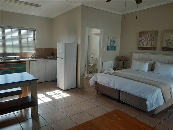 6 Bed, Bed and Breakfast in Gansbaai and surrounds