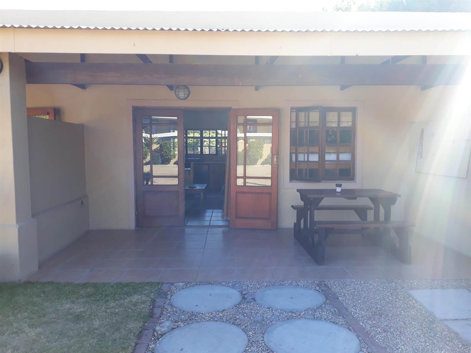 6 Bed, Bed and Breakfast in Gansbaai and surrounds photo number 5