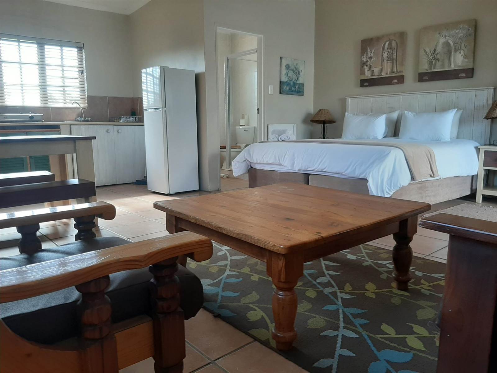 6 Bed, Bed and Breakfast in Gansbaai and surrounds photo number 10