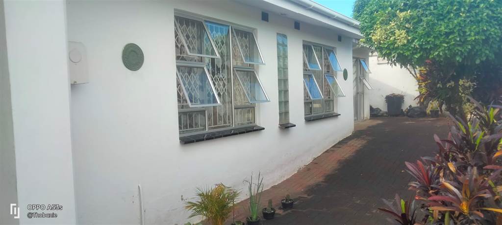 3 Bed House in Ntuzuma photo number 6