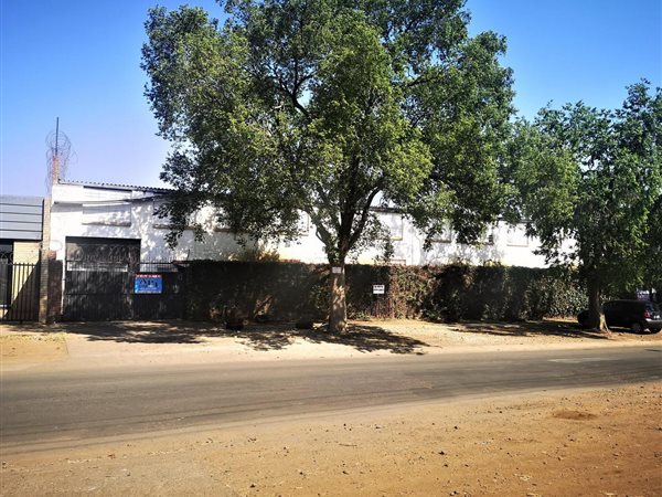 1762  m² Industrial space in Pretoria West
