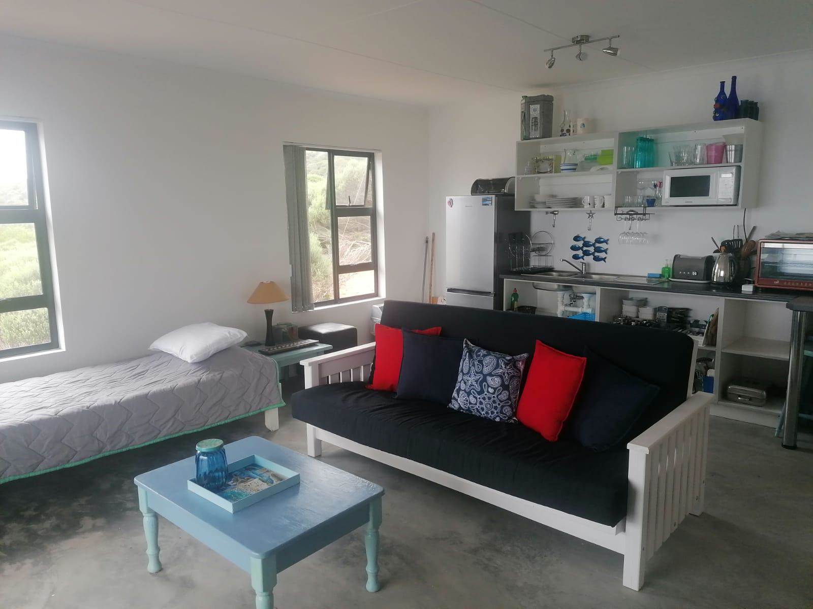 1 Bed Apartment in Jongensfontein photo number 15