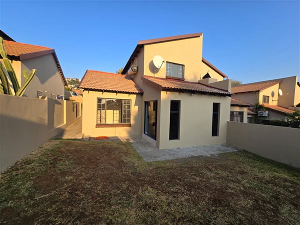 3 Bedroom Townhouse 3 Bedroom Townhouse