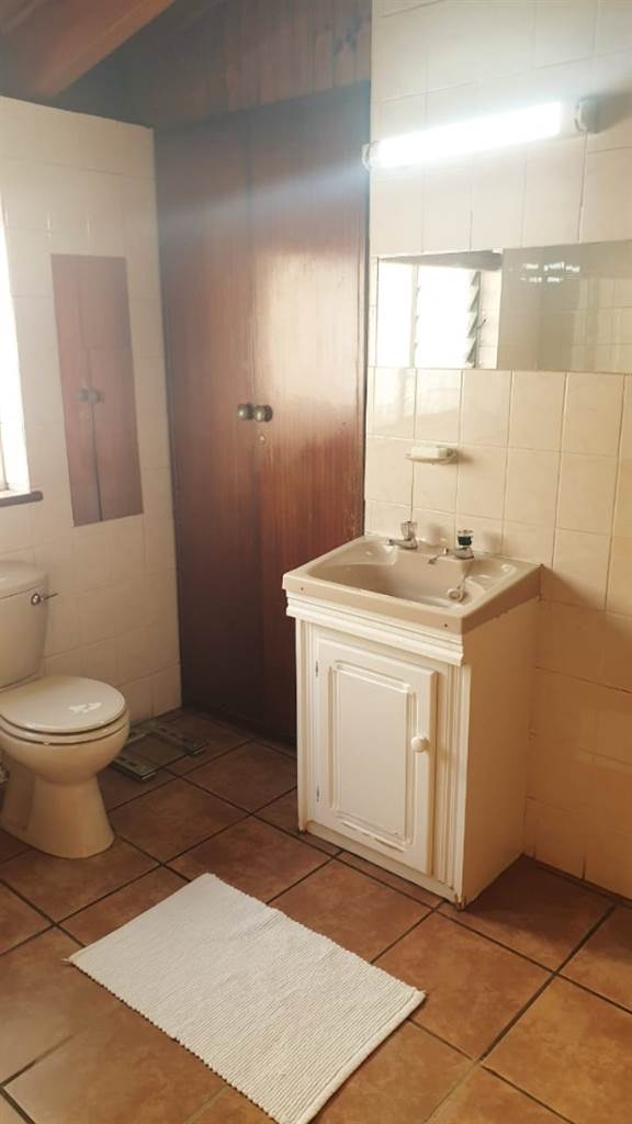 3 Bed House in Waterval Boven photo number 18