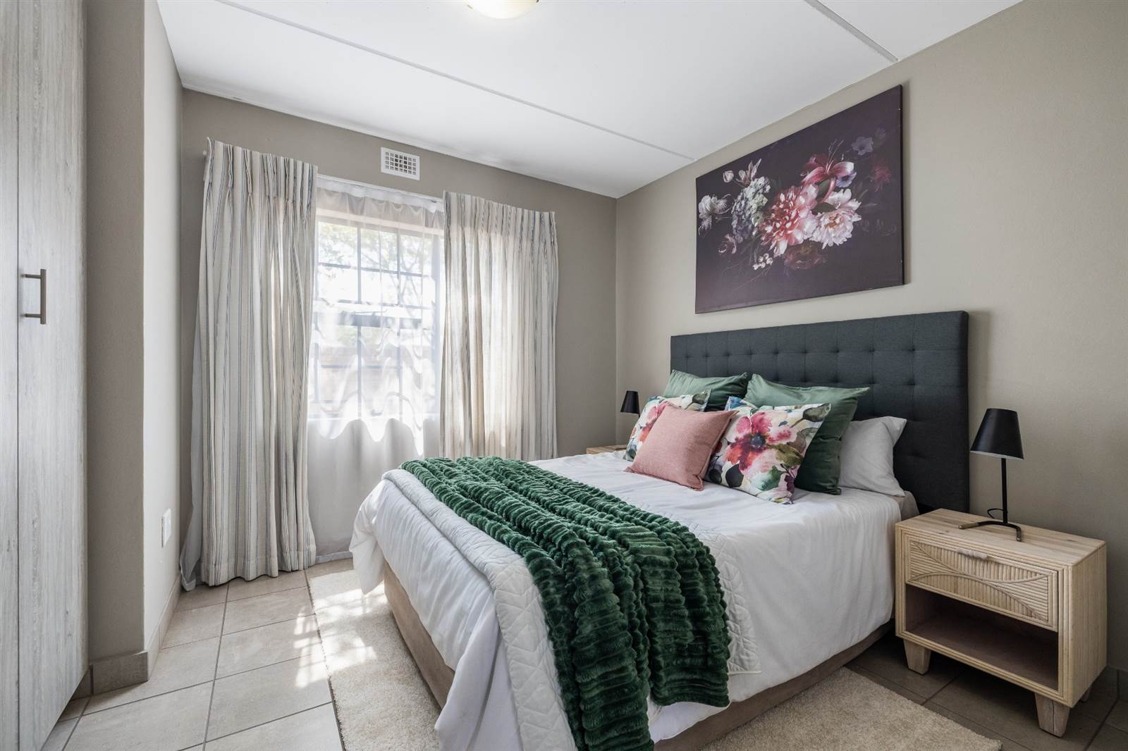 2 Bed Apartment in Raslouw AH photo number 3