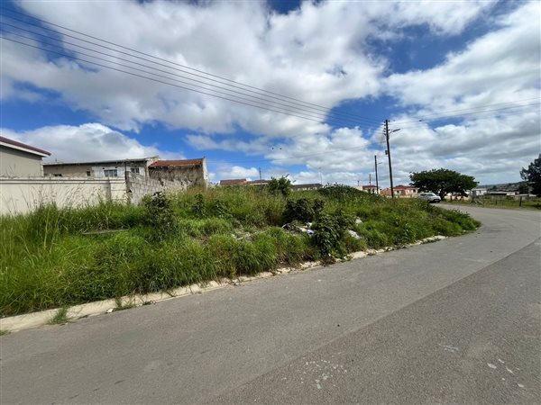 556 m² Land