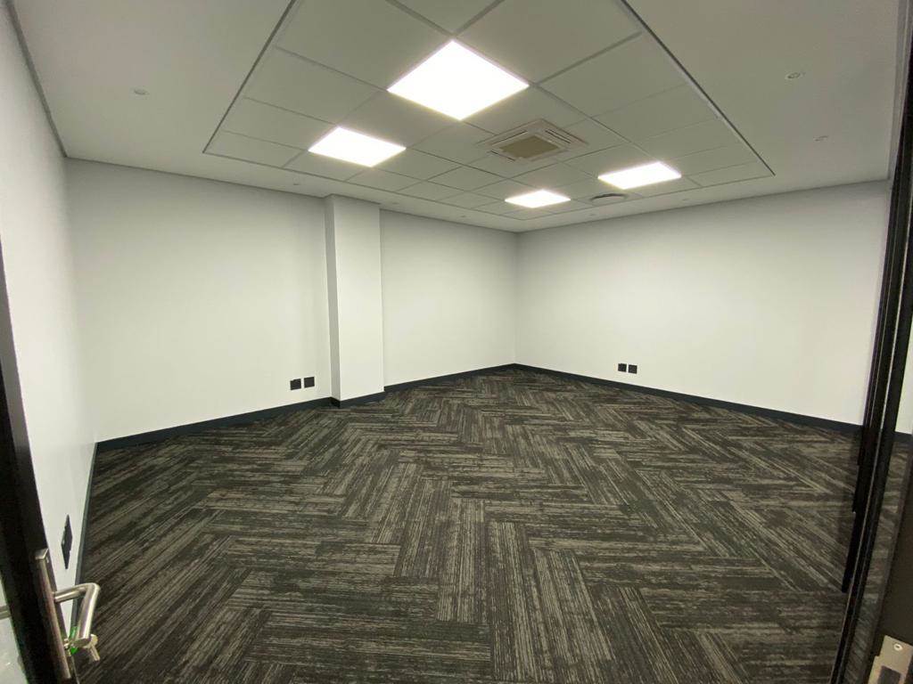691  m² Office Space in Rosebank photo number 10