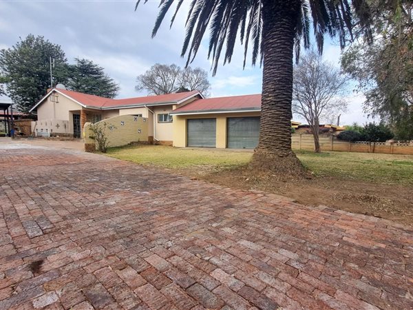 3 Bedroom House 3 Bedroom House