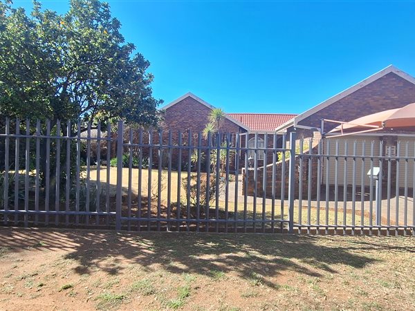 3 Bedroom House 3 Bedroom House