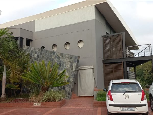 215 m² Commercial space 215 m² Commercial space
