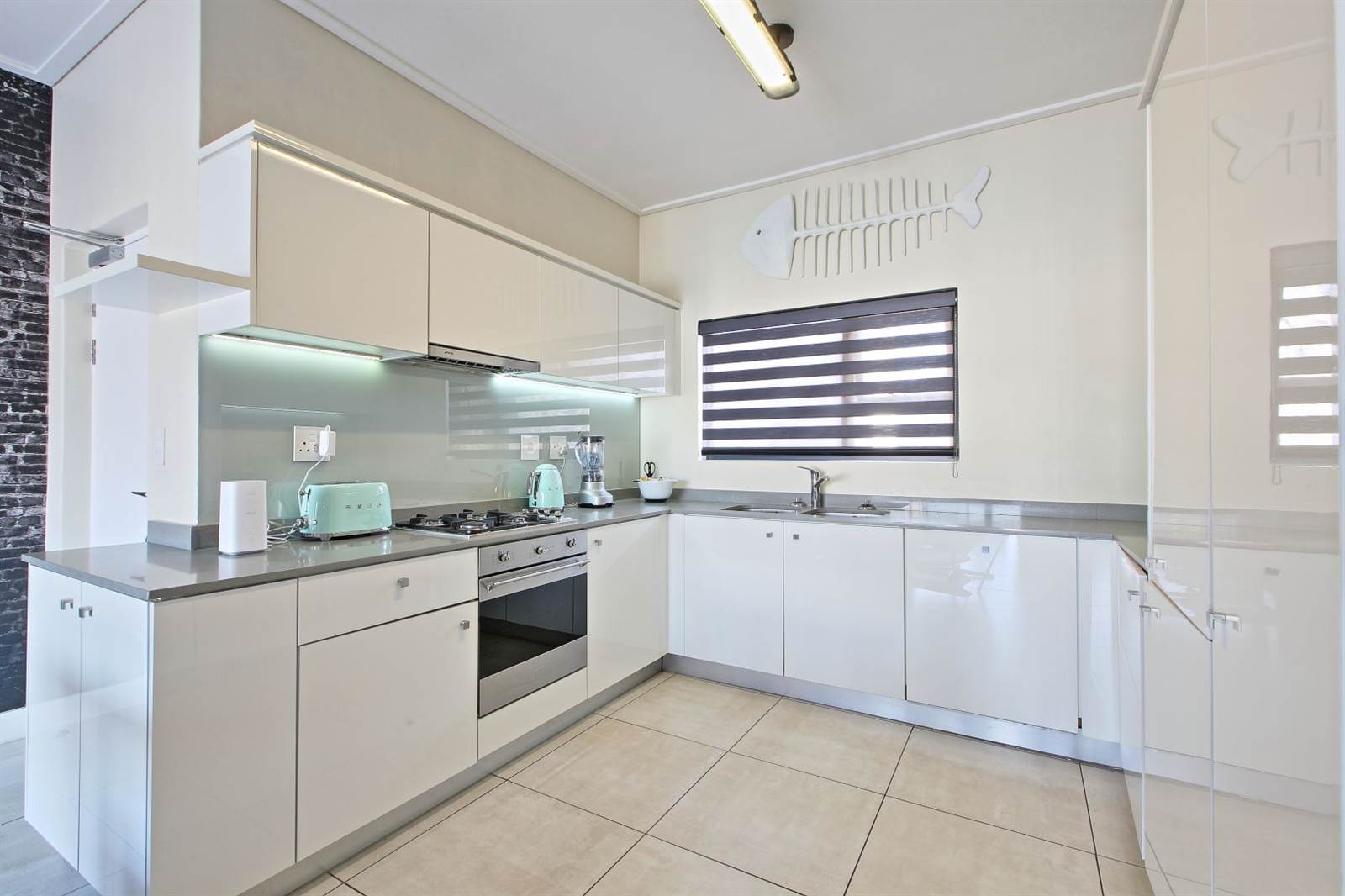 2 Bed Apartment in Waterfall Estate photo number 5