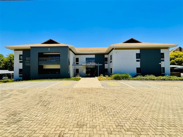 2 049 m² Commercial space 2 049 m² Commercial space