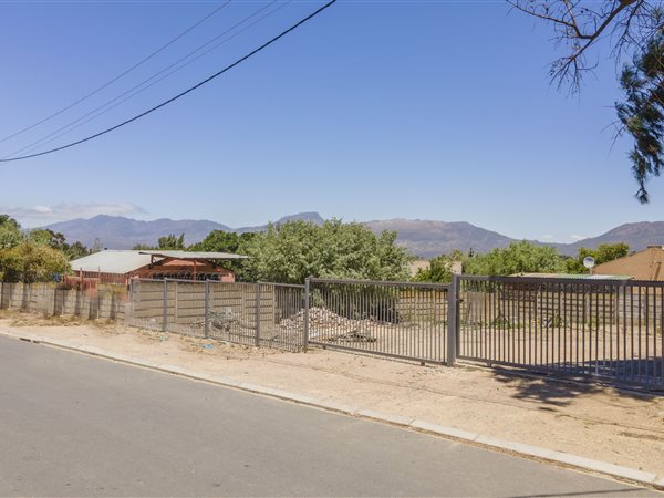337 m² Land available in Tulbagh
