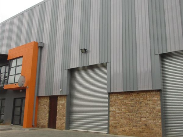 3 586  m² Industrial space