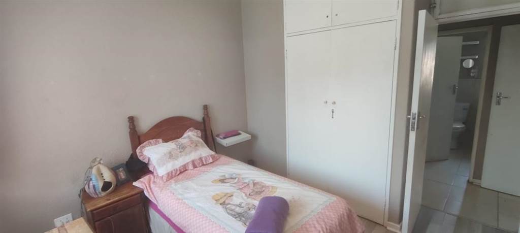 3 Bed House in Stilfontein photo number 11