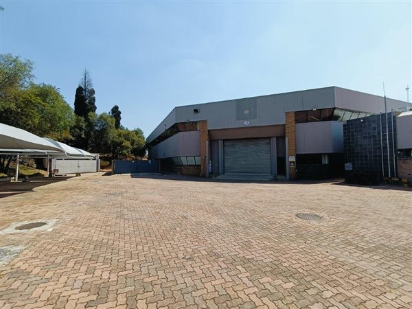 2 796  m² Industrial space