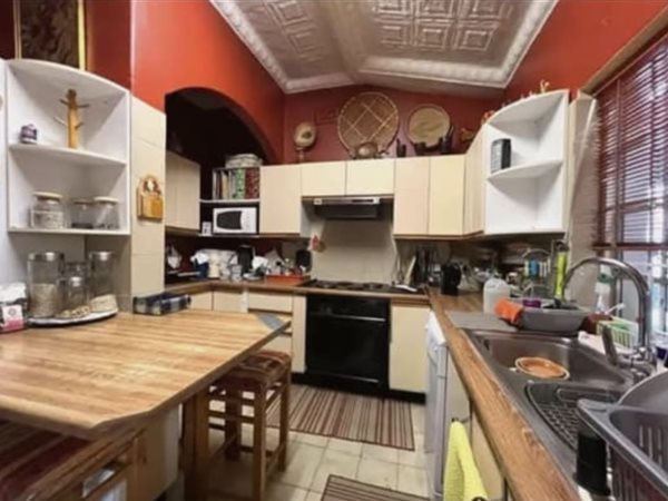 4 Bedroom House 4 Bedroom House