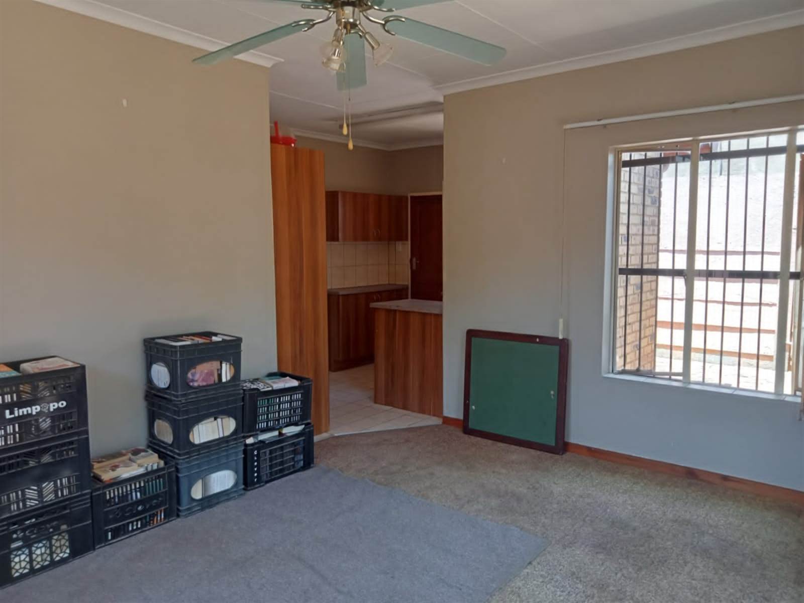 3 Bed House in Parktown Estate photo number 29