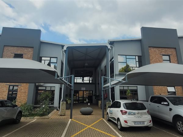 140  m² Commercial space in Parkhaven