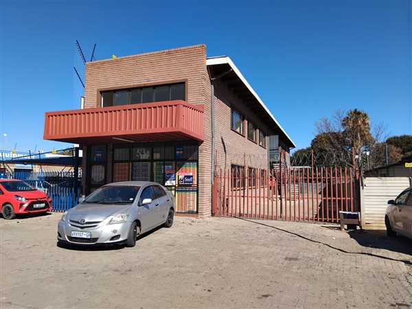 400  m² Commercial space