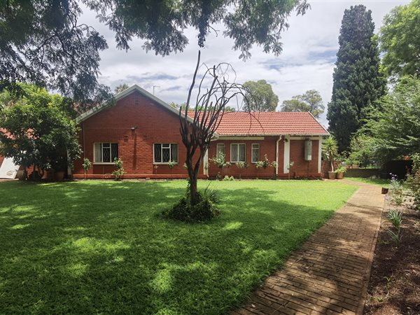 4 Bed House in Cullinan
