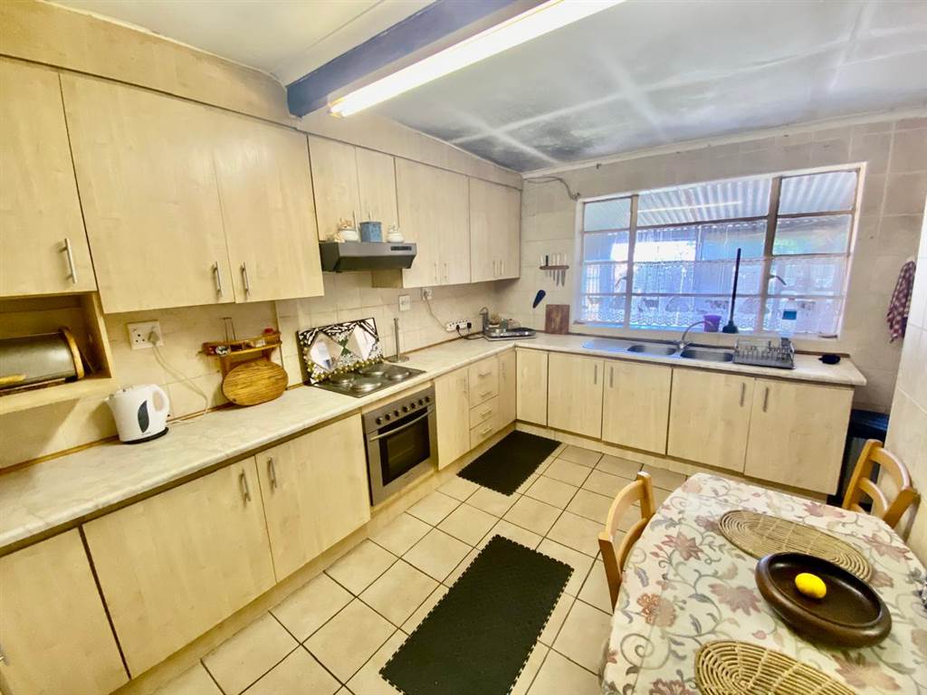 2 Bed House in Algoa Park photo number 11
