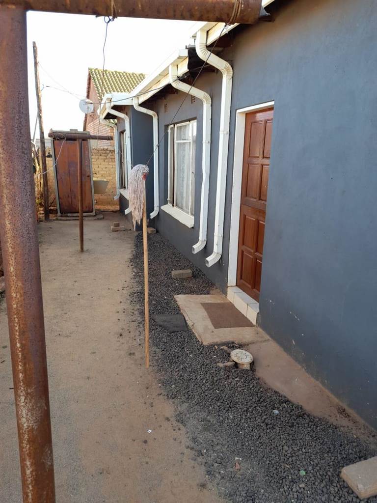 3 Bed House in Boitekong photo number 10