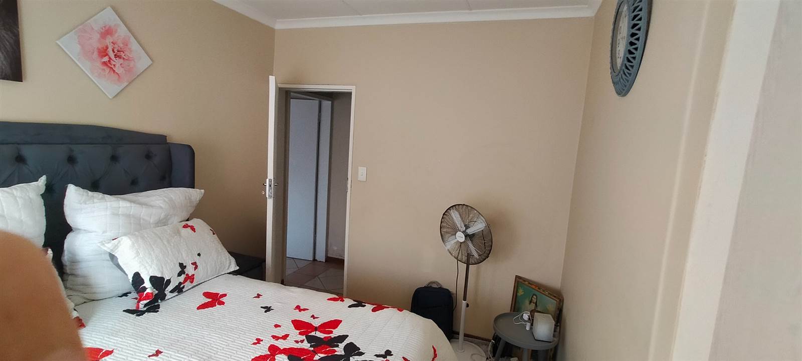 2 Bed Apartment in Mooikloof Ridge photo number 15