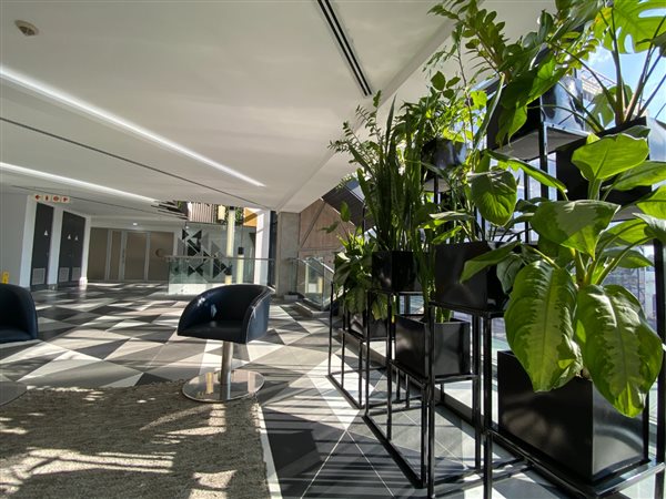 283  m² Office Space